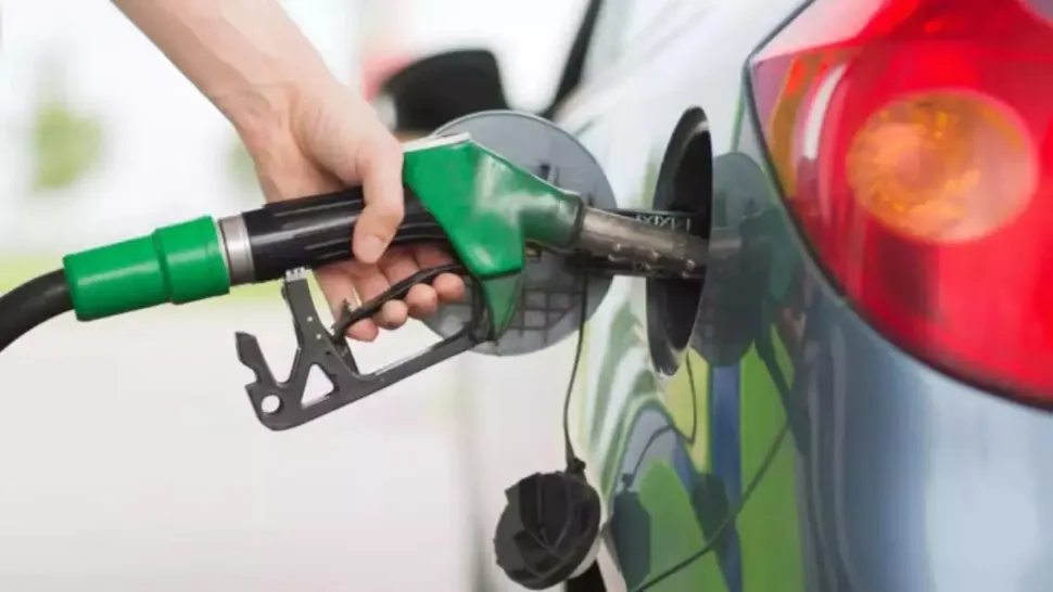 Carburant „cu rația” în Ungaria: Alimentarea cu benzină și motorină, plafonată drastic în stațiile mici