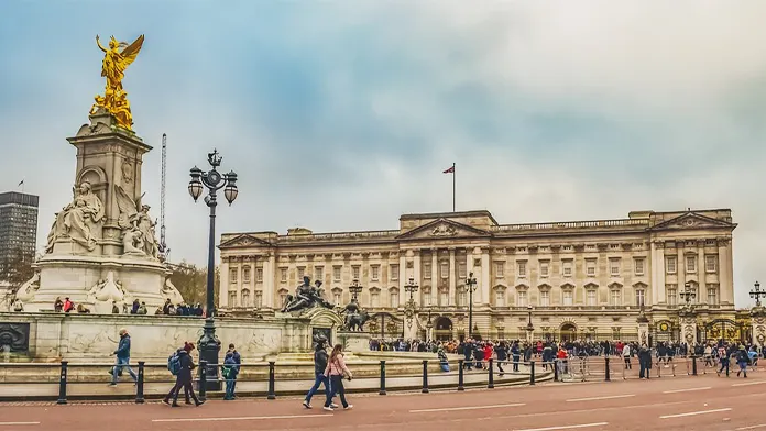 Palatul Buckingham se redeschide vizitatorilor în vara anului 2021