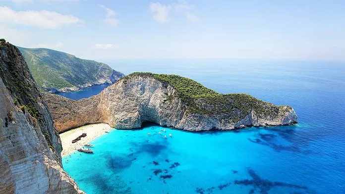 Noi reguli pentru vacanțele în Grecia și Croația