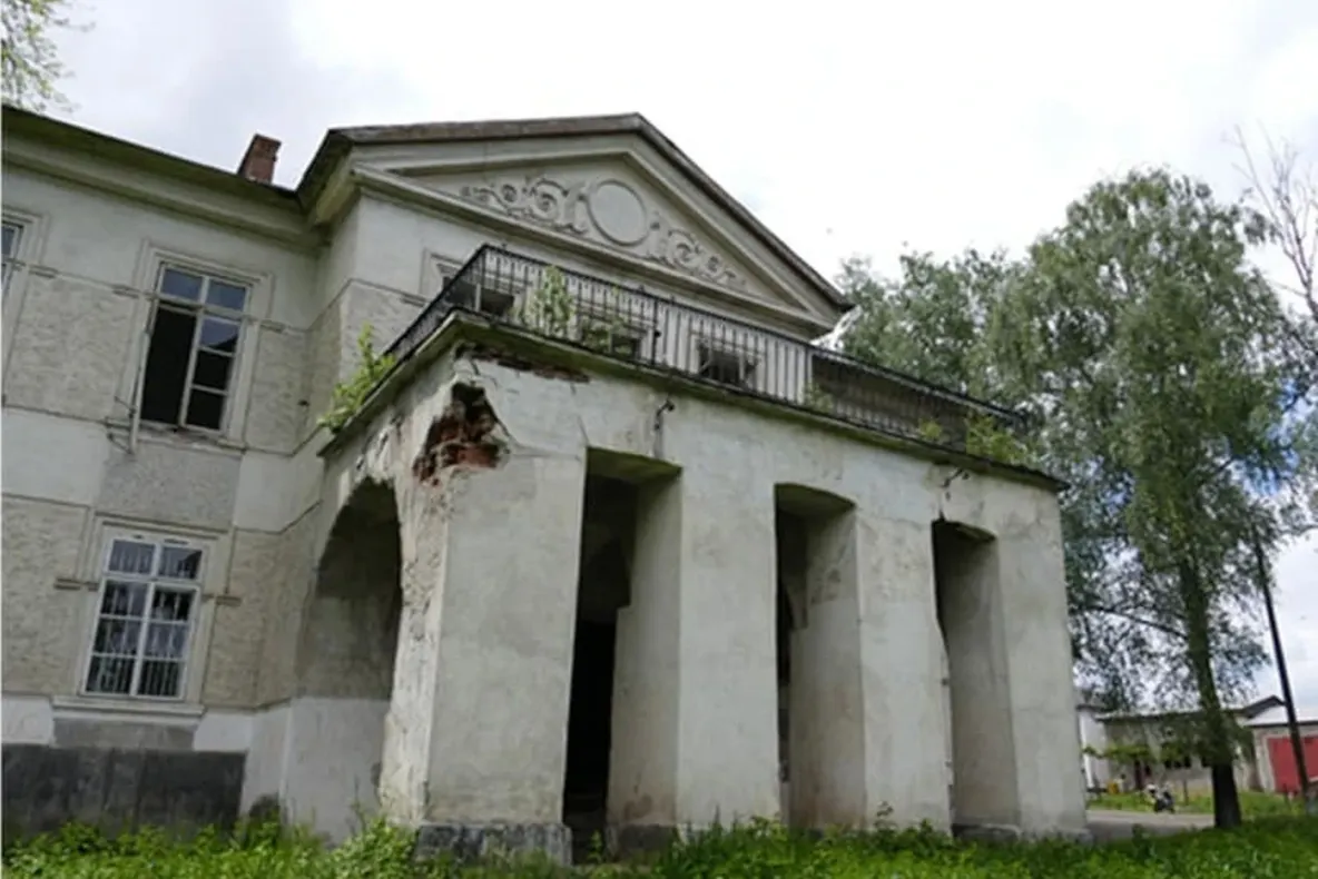 Peste 7 milioane de euro pentru restaurarea Conacului Vârnav Liteanu din Liteni. Monumentul istoric va deveni centru pentru restauratori