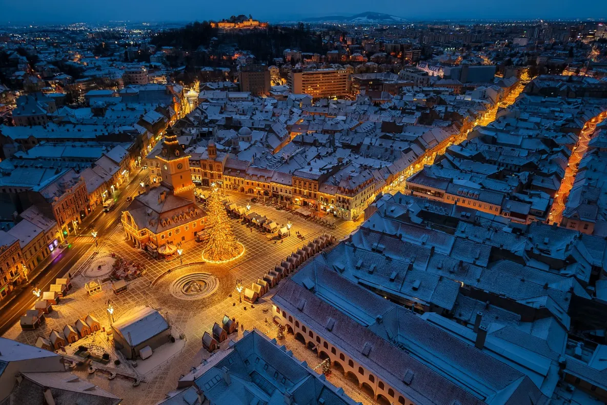 Iluminatul de Crăciun din Brașov: peste 1,3 milioane de luminițe vor fi aprinse pe 30 noiembrie