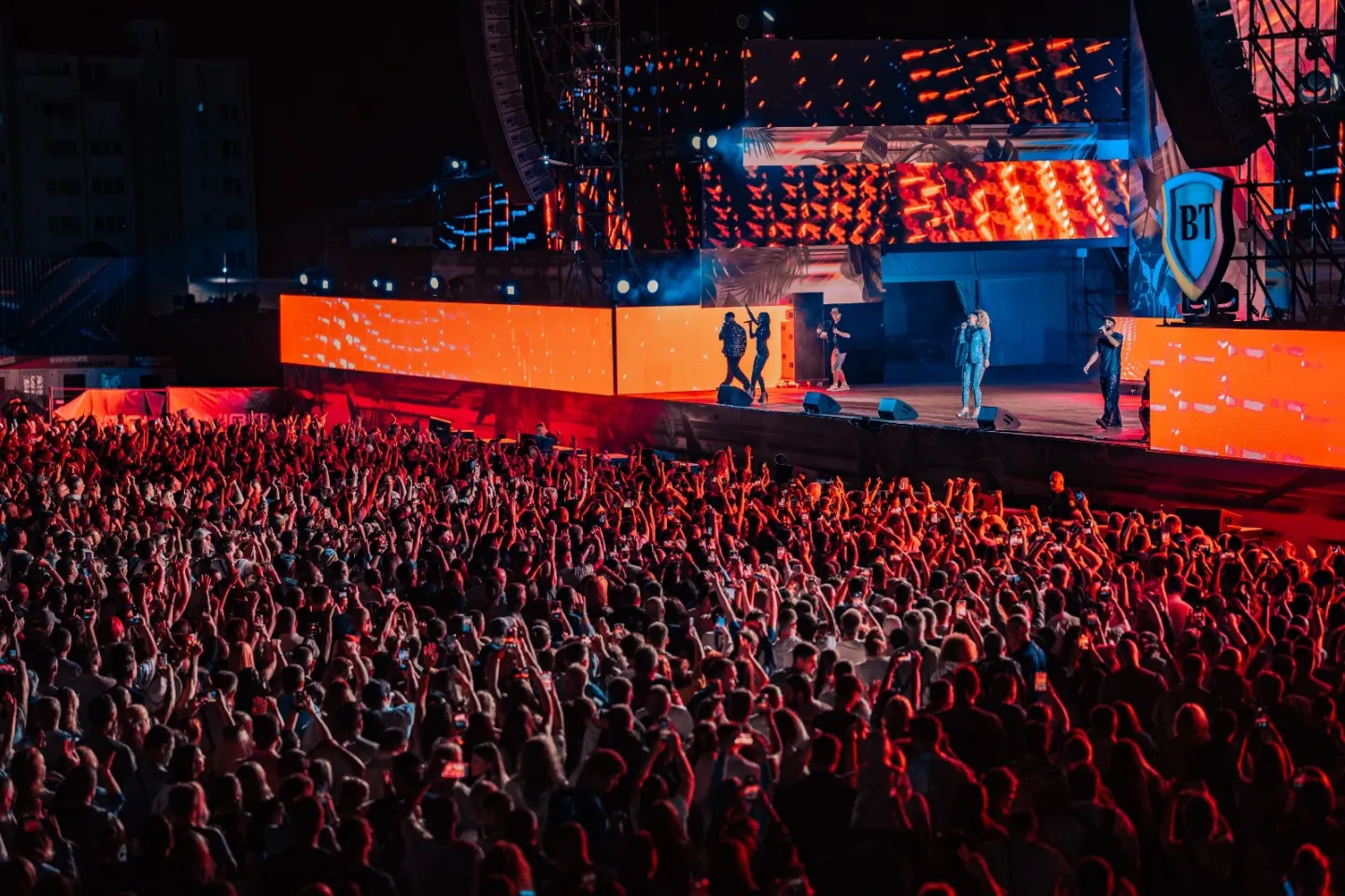 Festivalul STARDUST a adus hiturile anilor ’90 și 2000 la NIBIRU, într-un weekend care a unit generațiile