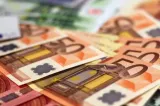 Atenție la nota de plată în vacanță! Taxa necunoscută care îi lasă mască pe turiștii români