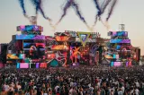 Haos după „Beach, Please!”: trenuri pline, întârzieri și mii de tineri blocați în drumul spre casă