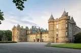 Apartamentele private ale reginei Elisabeta a II-a din palatul Holyroodhouse din Edinburgh, deschise vizitatorilor
