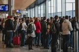 Vacanțele în Europa încep cu ore de așteptare la graniță. Noul sistem al UE încetinește masiv controlul pașapoartelor