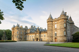 Apartamentele private ale reginei Elisabeta a II-a din palatul Holyroodhouse din Edinburgh, deschise vizitatorilor