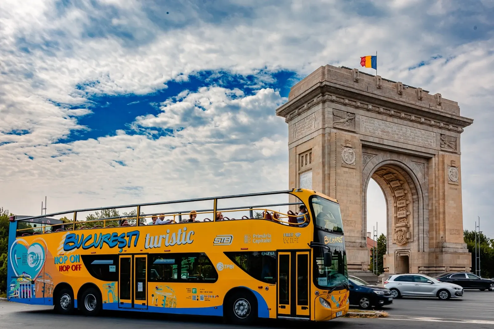 autobuz turistic