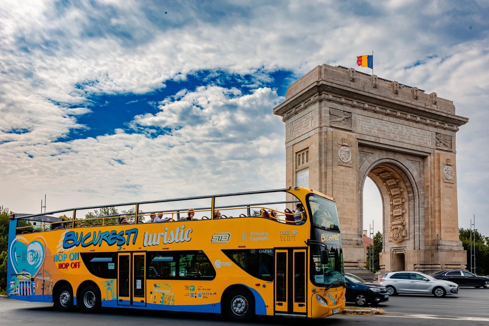 autobuz turistic