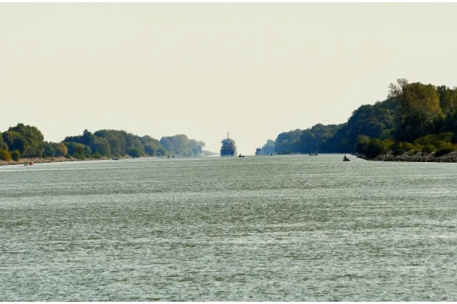 Turismul de croazieră, perturbat de nivelul scăzut al apelor Dunării. Mai multe nave sunt blocate la nord de Budapesta