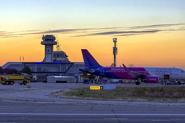 Alertă la Aeroportul Satu Mare. Terminalul a fost evacuat după declanșarea alarmei de incendiu - VIDEO
