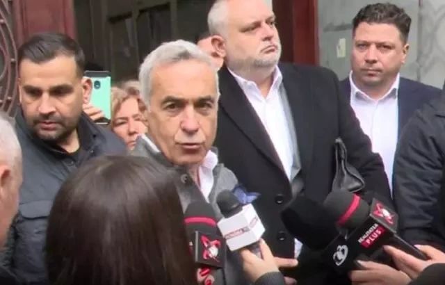 Televiziunea fugarului Ghiță vine la evenimentele unde participă Călin Georgescu pentru a-i dezbina pe suveraniști și a-i hărțui pe jurnaliștii Realitatea Plus – VIDEO