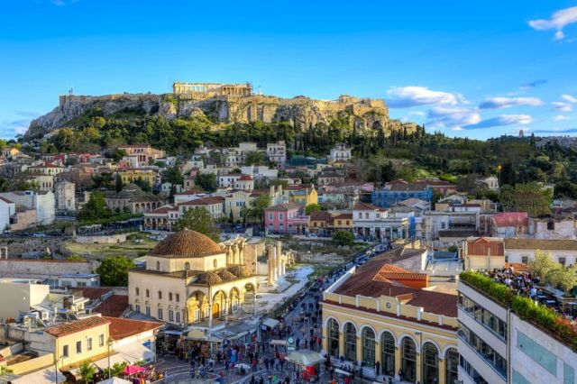 Cum încearcă Atena să limiteze turismul excesiv